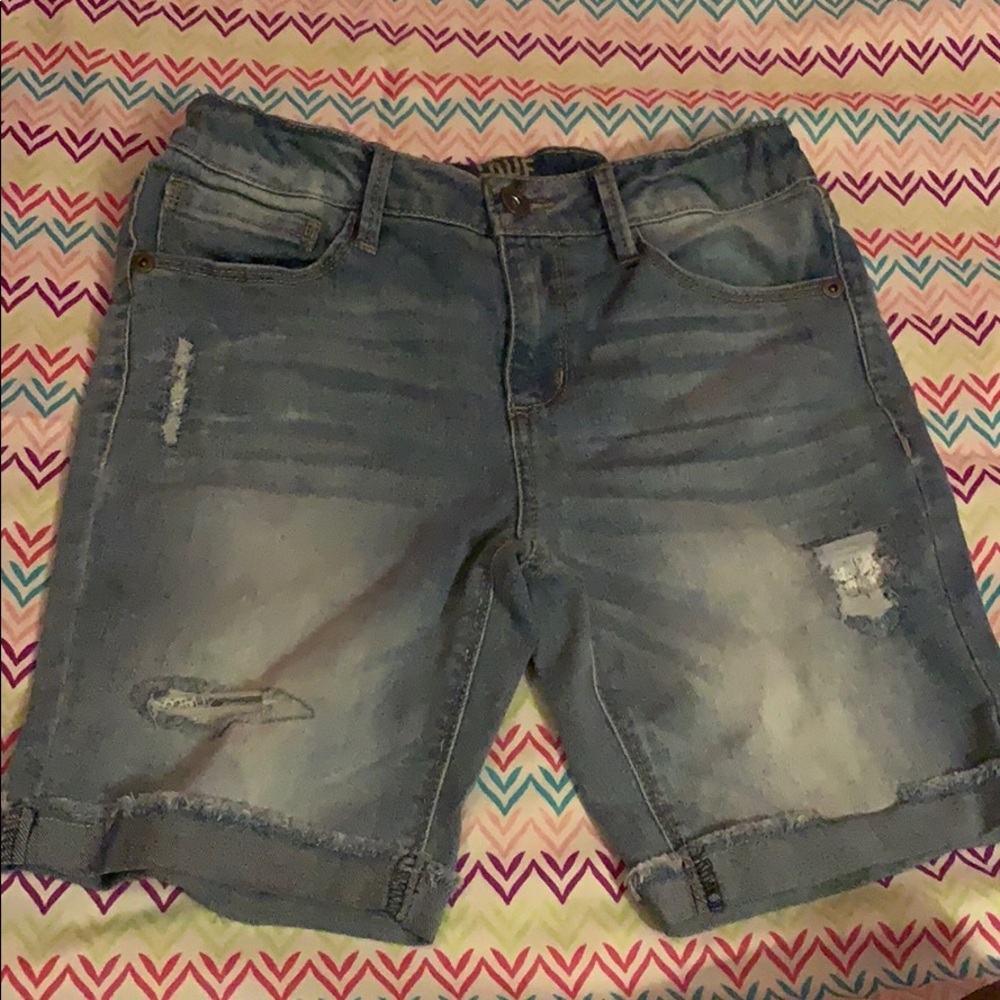 Ripped Light Washed Jeans!